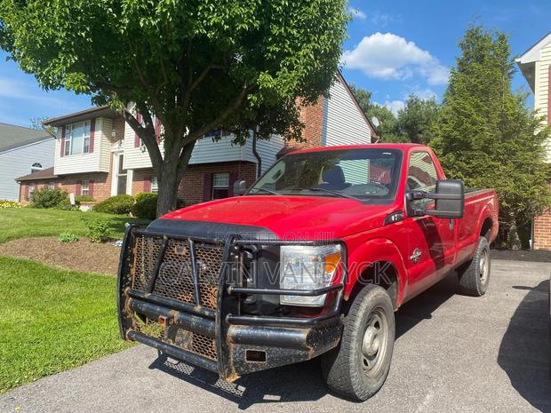 Ford F-250 XLT 2011 Red