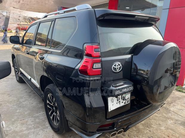 Toyota Land Cruiser Prado 2.8 D-4D 2015 Black