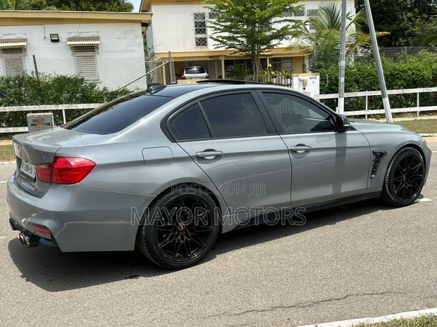BMW X6 xDrive35i 4x4 Coupe (3.0L 6cyl 8A) 2012