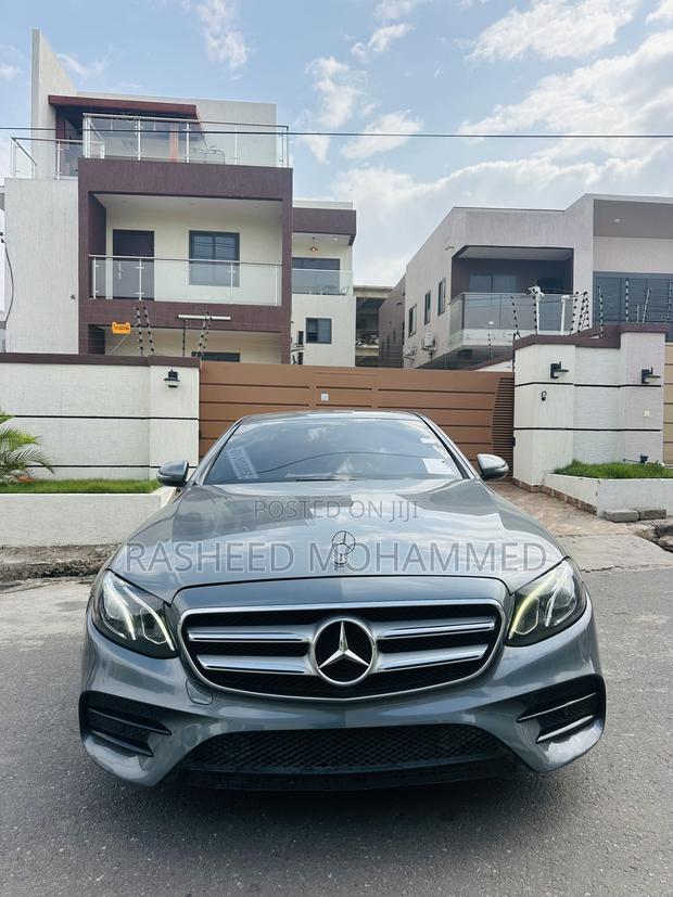 Mercedes-Benz E300 4Matic AWD Sedan (2.0L 4cyl 9A) 2017 Gray
