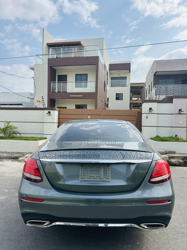 Mercedes-Benz E300 4Matic AWD Sedan (2.0L 4cyl 9A) 2017 Gray