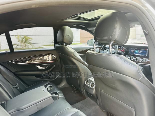 Mercedes-Benz E300 4Matic AWD Sedan (2.0L 4cyl 9A) 2017 Gray