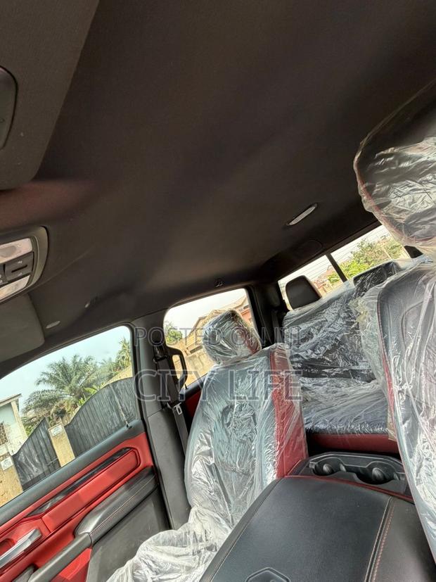 RAM 1500 2020 Black