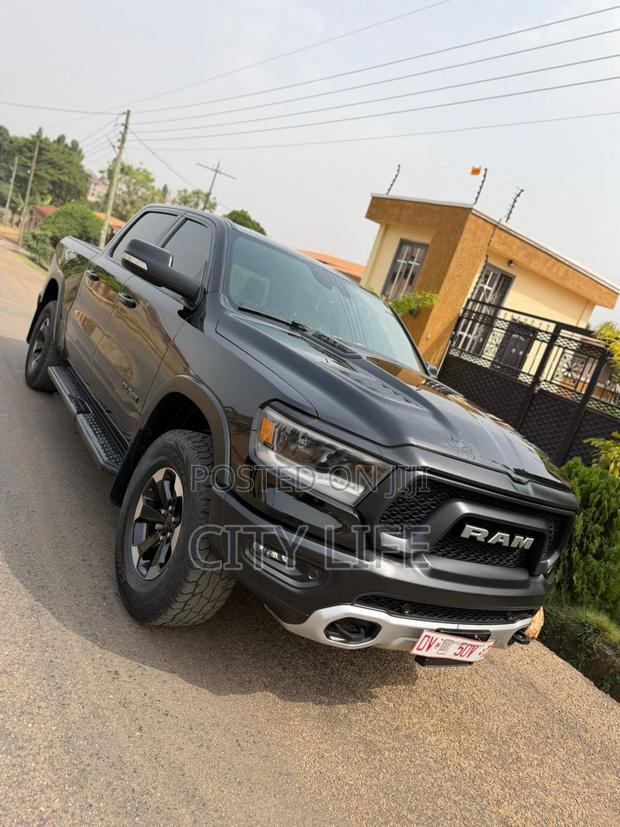 RAM 1500 2020 Black