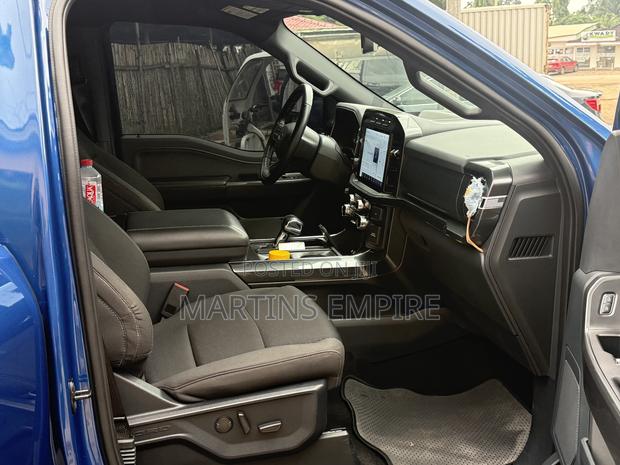 Ford F-150 XLT 2022 Blue