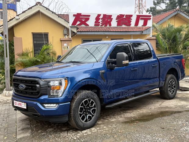 Ford F-150 XLT 2022 Blue