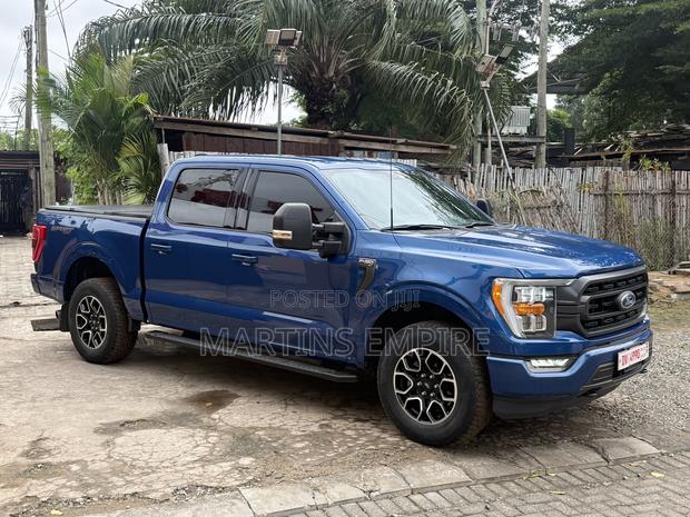 Ford F-150 XLT 2022 Blue