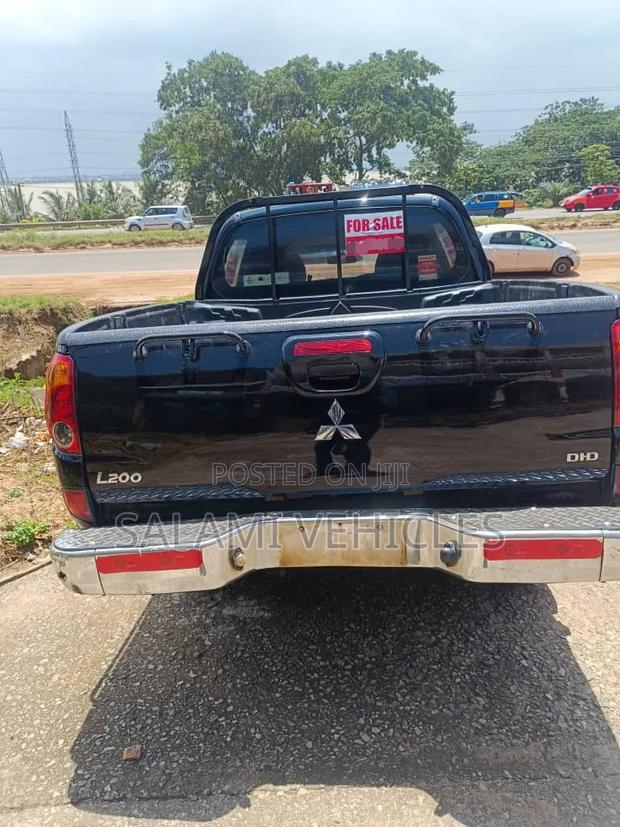 Mitsubishi L200 2008 Black