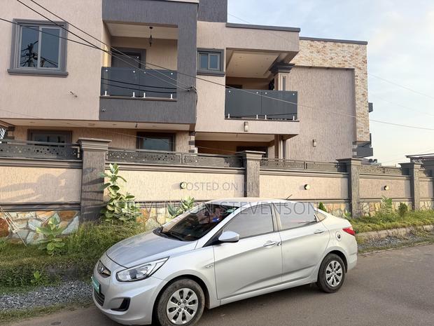 Hyundai Accent GLS 4dr Sedan (1.6L 4cyl 6M) 2015 Silver
