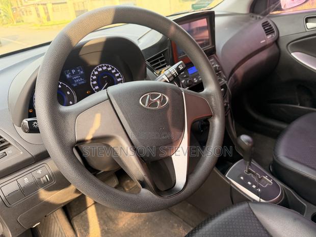 Hyundai Accent GLS 4dr Sedan (1.6L 4cyl 6M) 2015 Silver