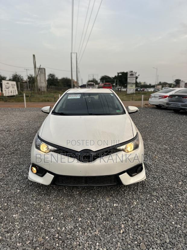 Scion iM 2015 White