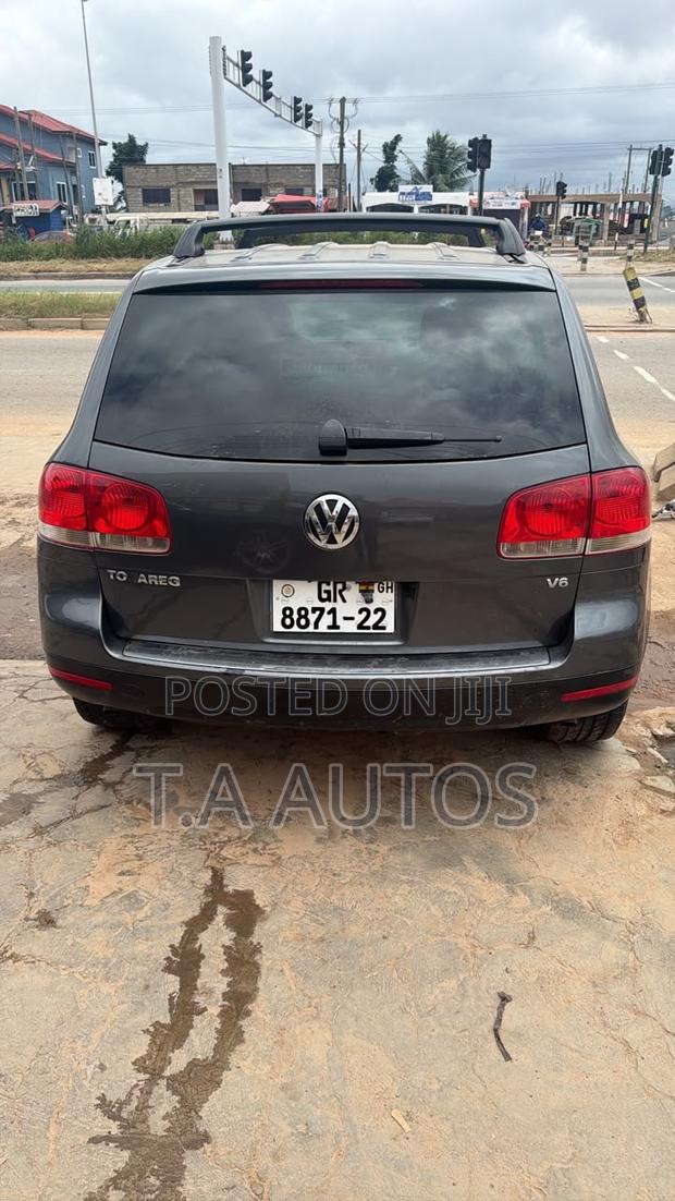 Volkswagen Touareg V6 TDI 2010 Gray
