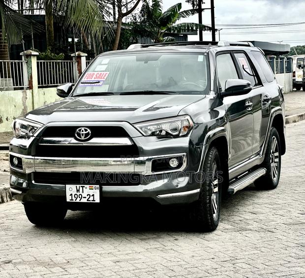 Toyota 4-Runner Limited 4dr SUV 4WD (4.0L 6cyl 5A) 2014 Gray