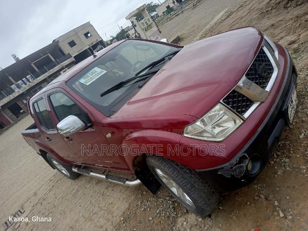 Nissan Navara 2014 Red