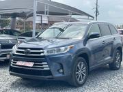 Toyota Highlander XLE 2019 Blue for sale