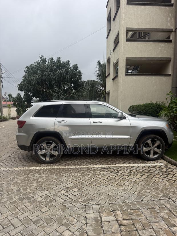 Jeep Cherokee 2012 Silver