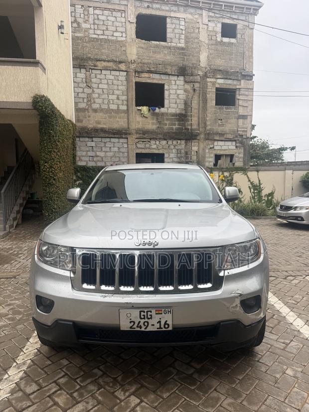 Jeep Cherokee 2012 Silver