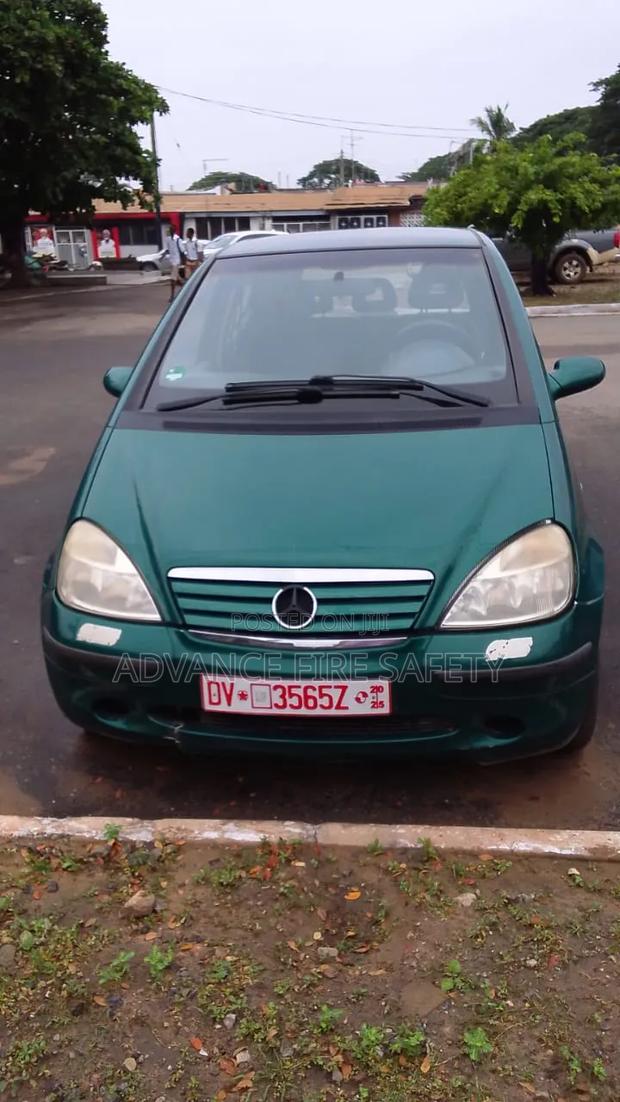Mercedes-Benz 1420 2006 Green