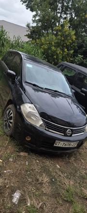 Nissan Versa 1.8 SL Hatchback 2010 Black for sale