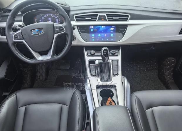 Geely Azkarra 2019 Brown