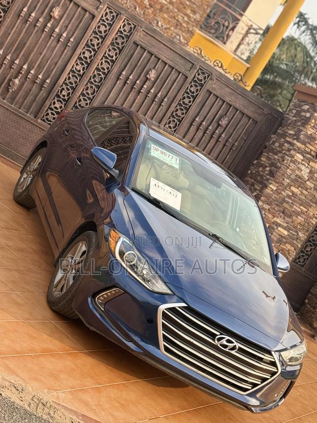 Hyundai Elantra Value Edition 2018 Blue