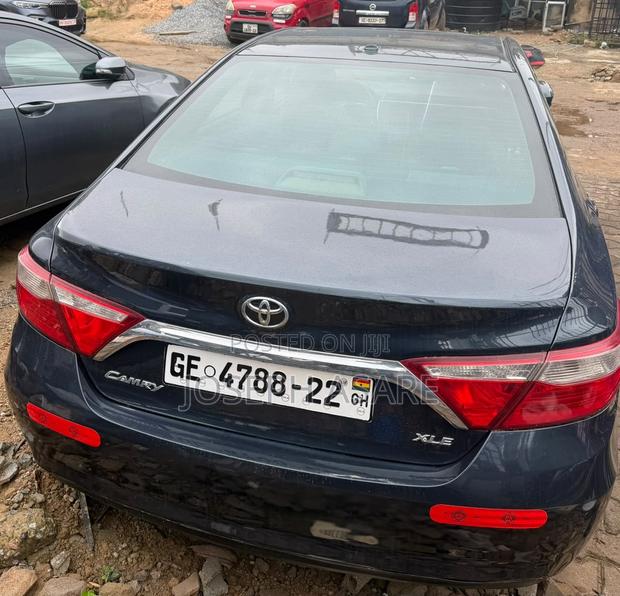Toyota Camry 2016 Black
