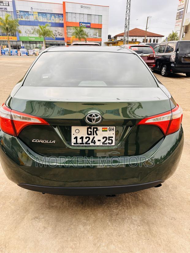 Toyota Corolla LE 4dr Sedan (1.8L 4cyl CVT) 2015 Blue