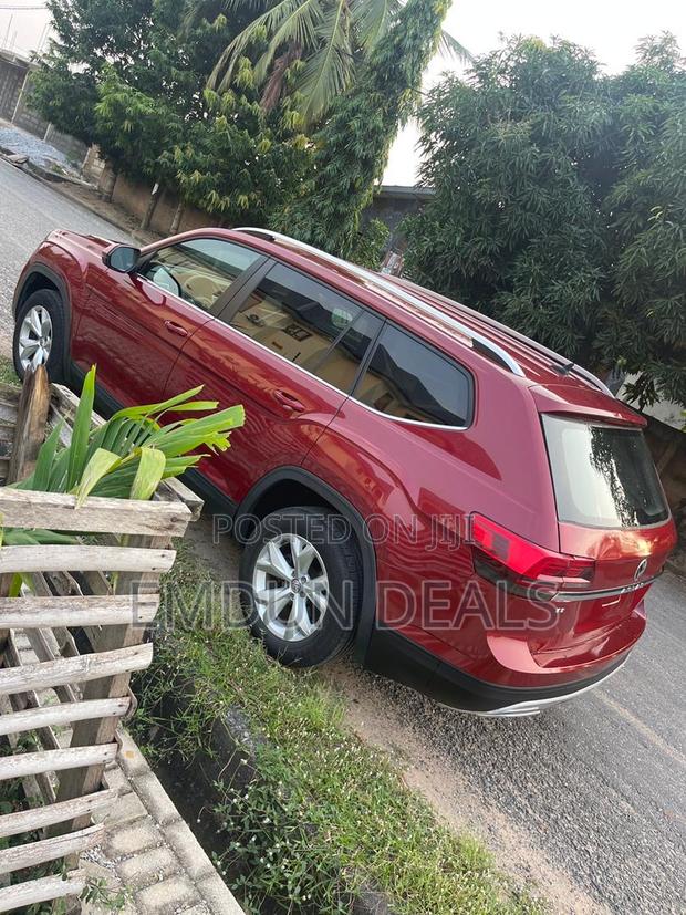 Volkswagen Atlas SE V6 2018 Red