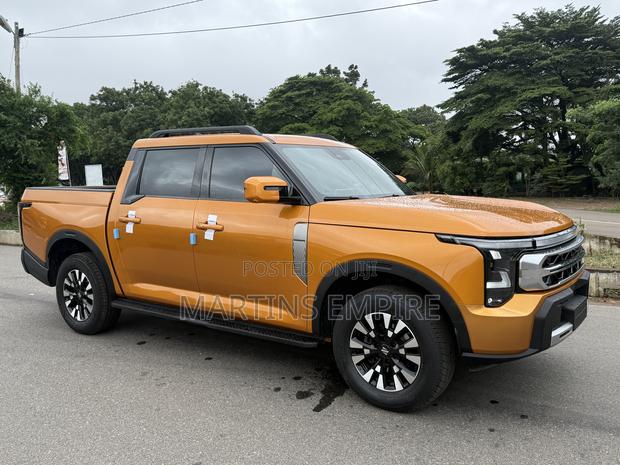 New Nissan Z9 2.3T Diesel 4WD 2025 Orange