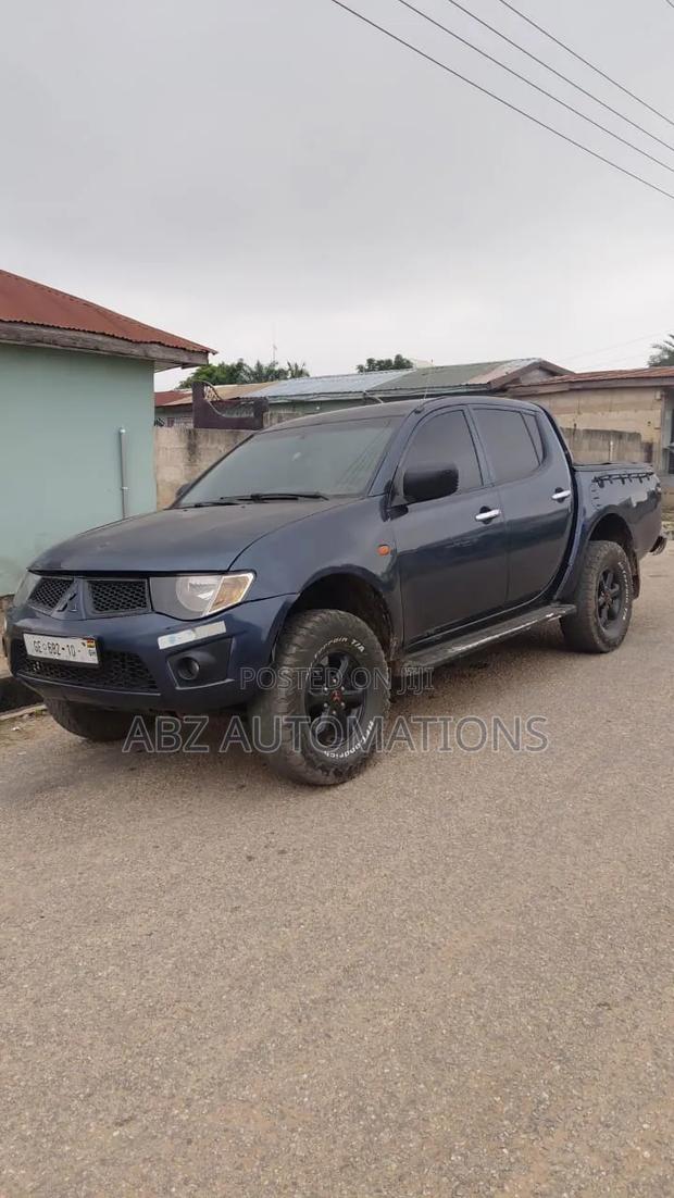 Mitsubishi L200 2008 Blue