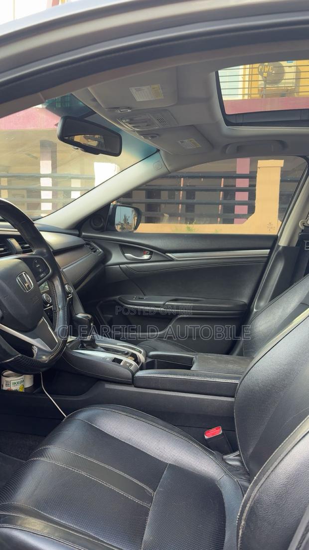 Honda Civic EX-L 4dr Sedan (1.5L 4cyl) 2016 Silver
