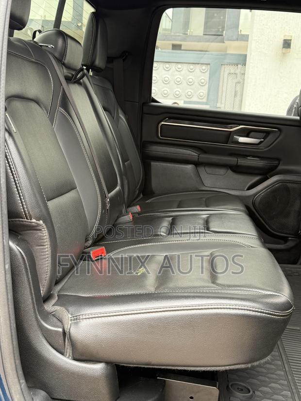 RAM 1500 2020 Blue