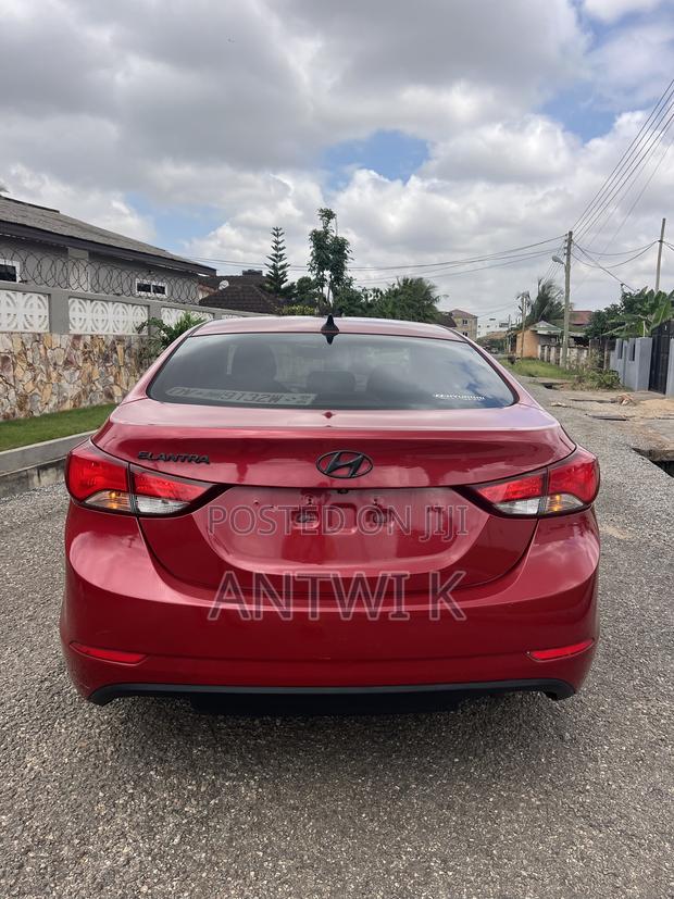 Hyundai Elantra 2015 Red