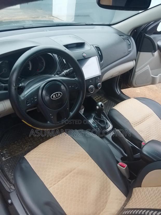 Kia Forte EX Hatchback 2013 Black