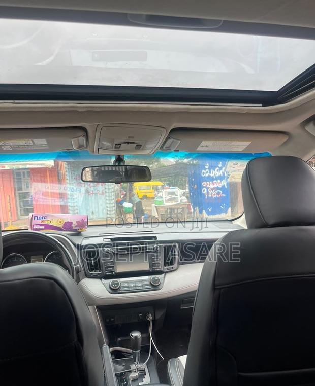 Toyota RAV4 2017 Blue