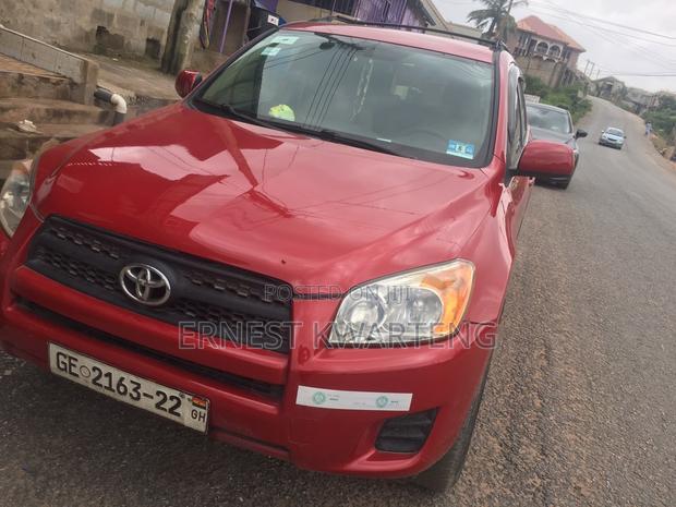 Toyota RAV4 2011 Red