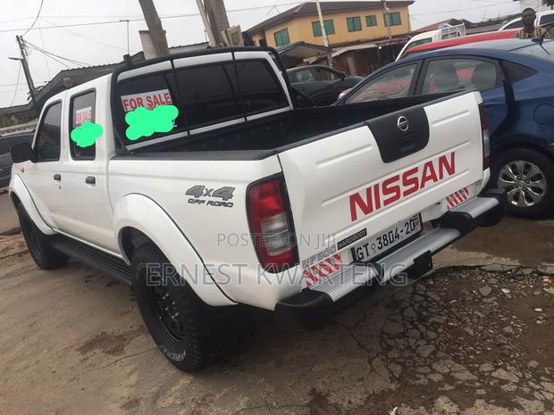 Nissan Hardbody 2020 White