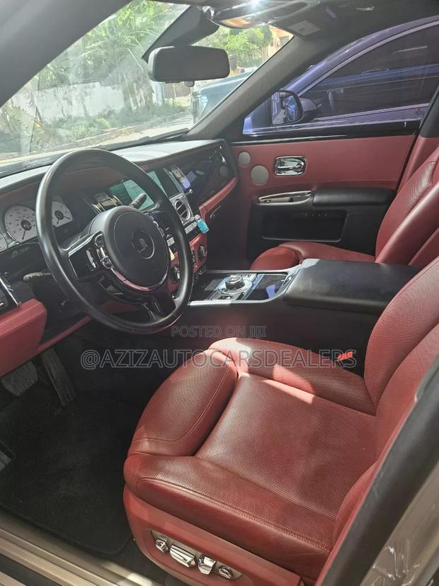 Rolls-Royce Ghost Base EWB 2017 Silver