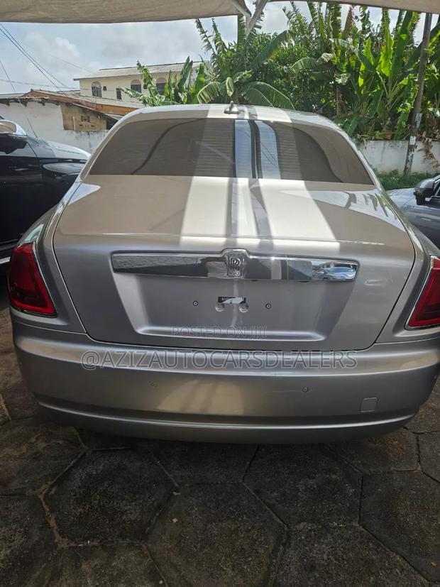 Rolls-Royce Ghost Base EWB 2017 Silver