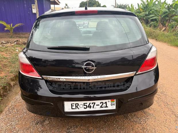 Opel Astra 2008 Black