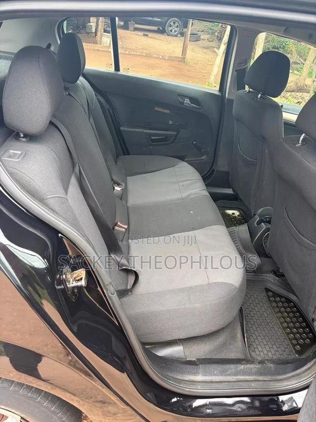 Opel Astra 2008 Black
