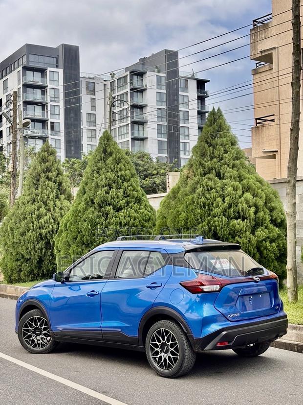 Nissan Kicks 2023 Blue