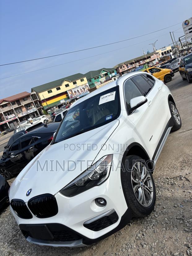 BMW X1 sDrive28i FWD 2017 White