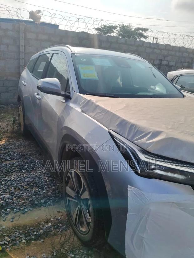 New Geely Boyue 2025 Silver