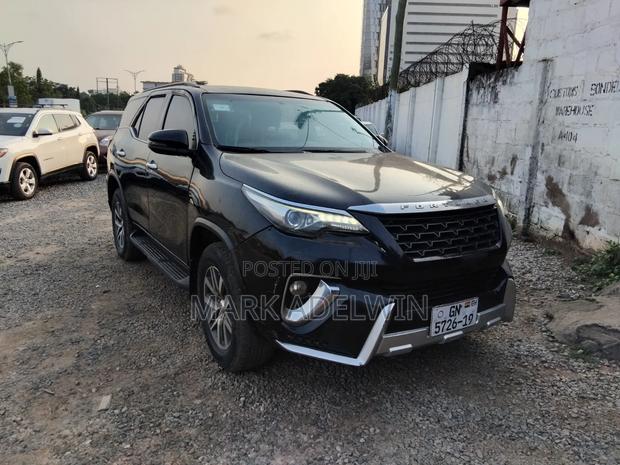 Toyota Fortuner 2019 Black