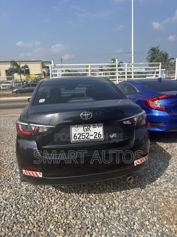 Toyota Yaris iA 1.5 FWD 2016 Black