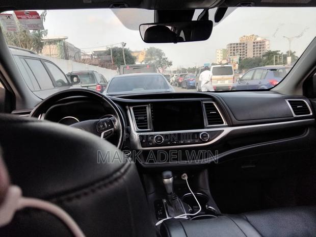 Toyota Highlander 2019 White