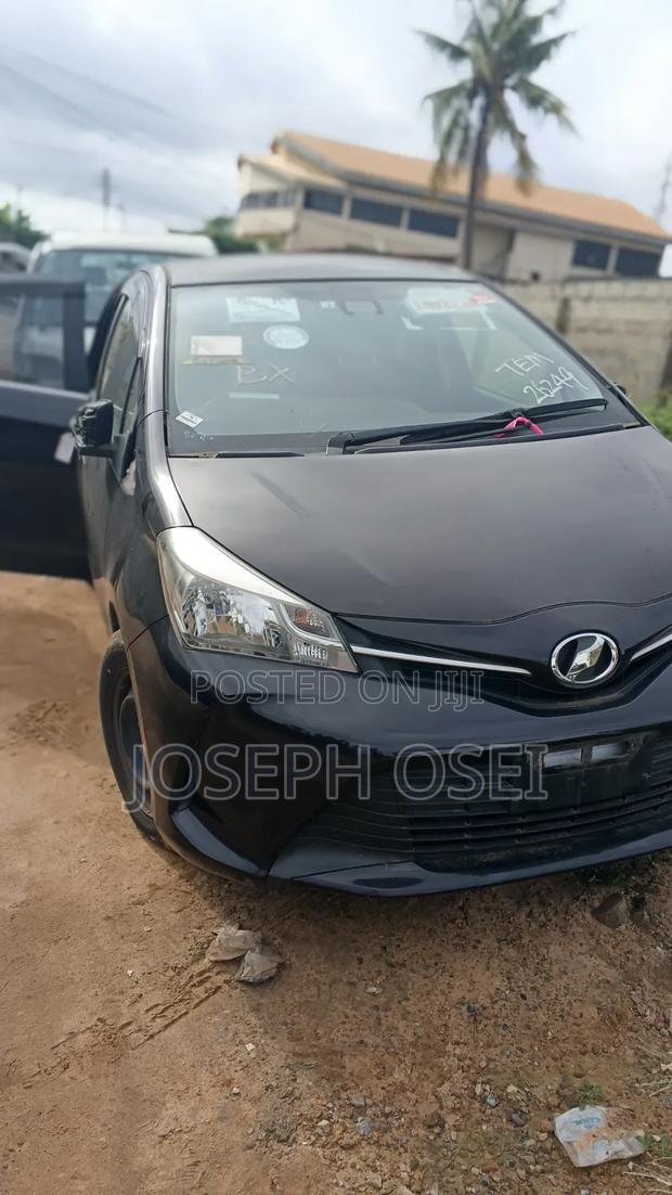 Toyota Vitz 2016 Purple