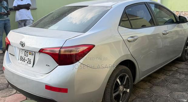 Toyota Corolla LE (1.8L 4cyl 2A) 2018