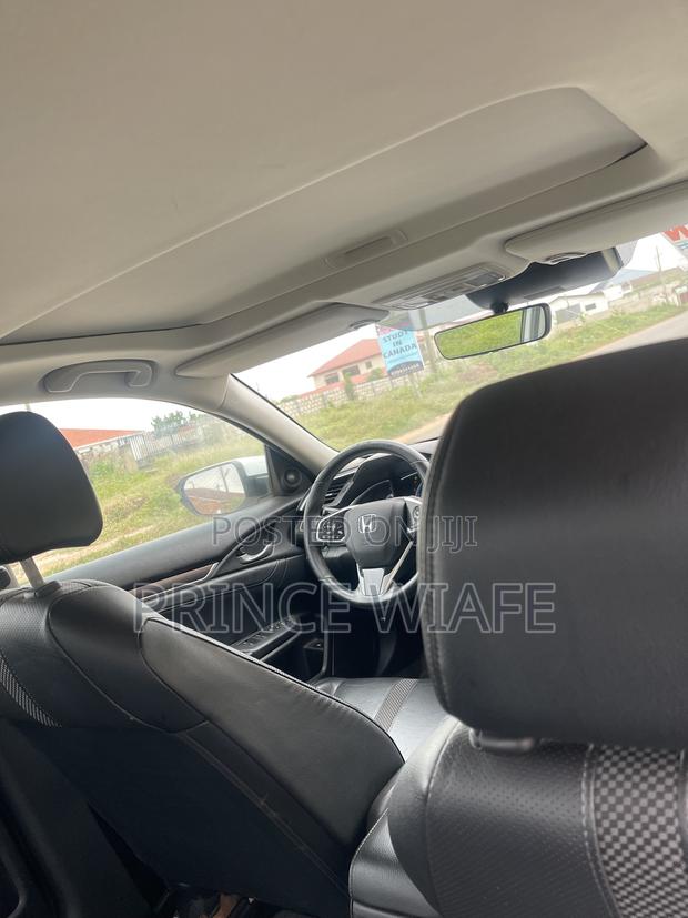 Honda Civic Touring Sedan 2019 White